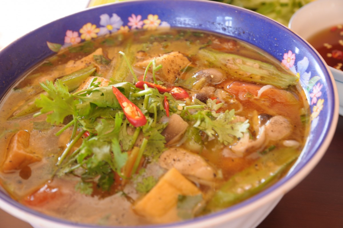 Pozole Vegetariano de Flor de Calabaza (Mais-Kürbisblüten-Eintopf) | Mexiko