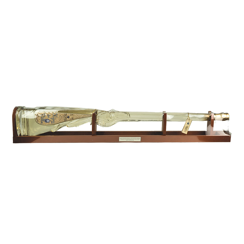 HIJOS DE VILLA brauner Tequila Gewehrflasche Tequila reposado botella Rifle 1,5 L 40%vol